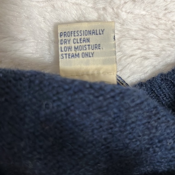 Aeropostale sweater , size M - Picture 4 of 4